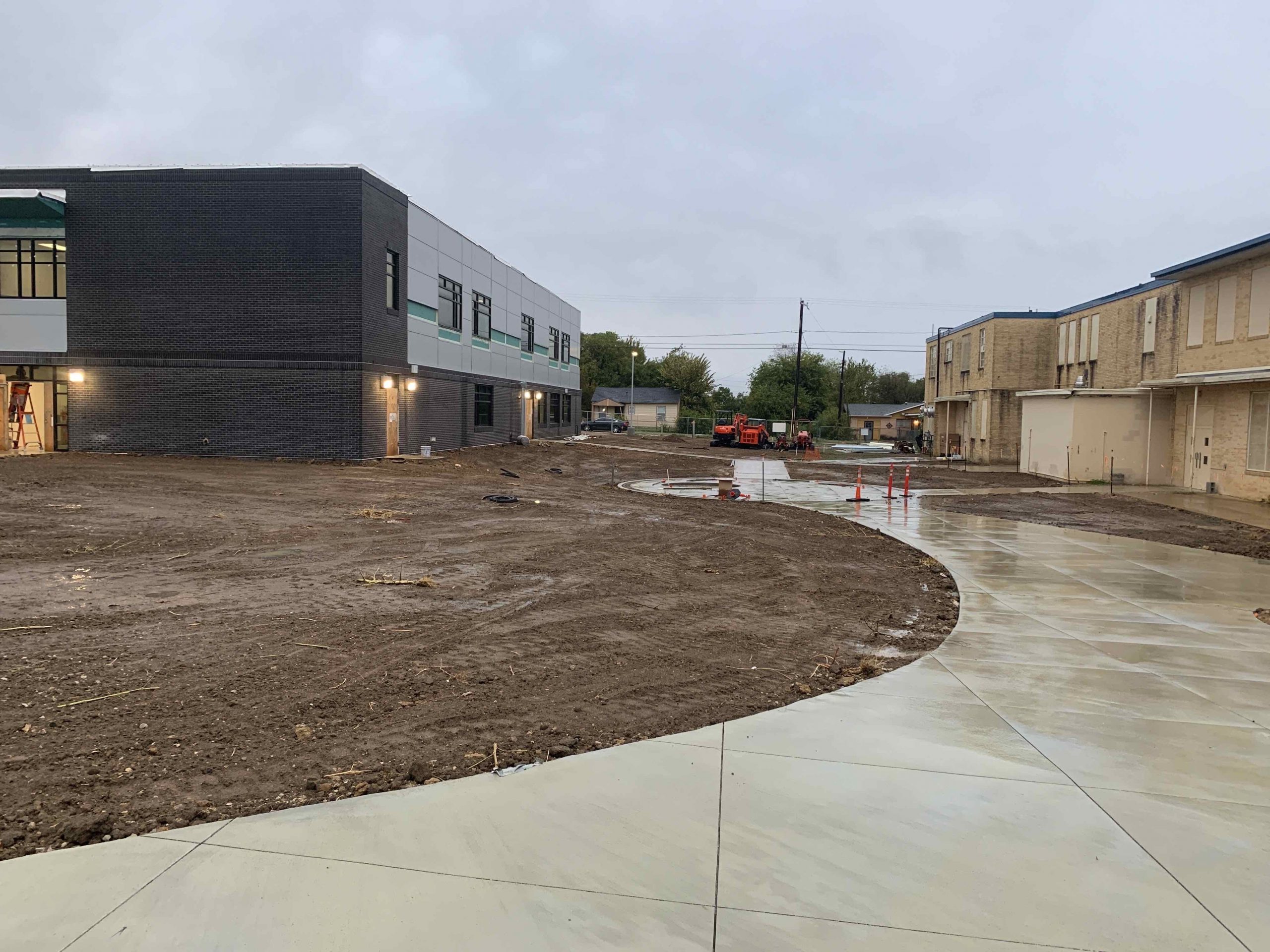 Courtyard Coming In! image 1